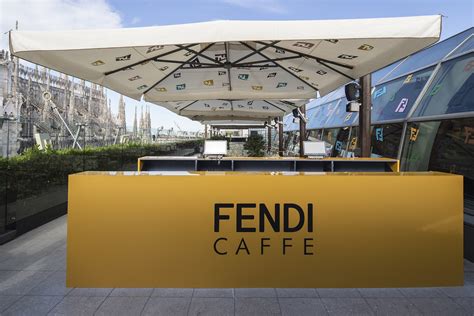 L’esclusivo Fendi Caffè sulla terrazza del Bar Milano